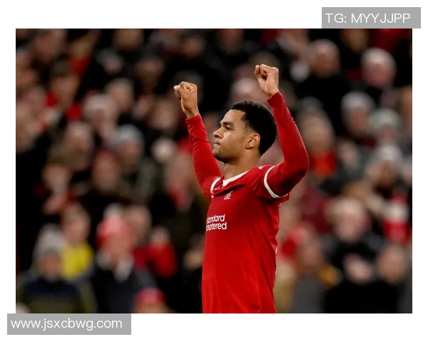 热身赛炙热进行中，曼联传来重磅签约消息！